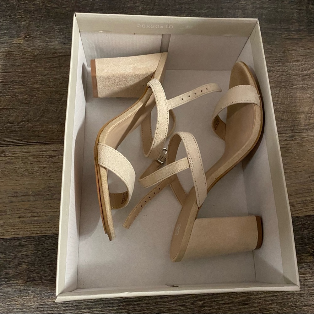 Lula slingback sandal 3inch heels from Nordstrom Rack in color blush suede- 7 US